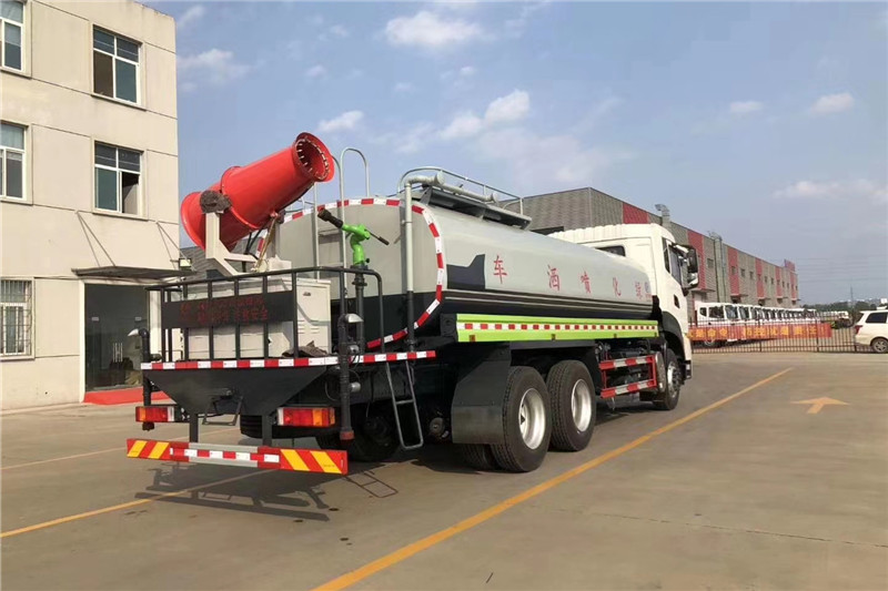 東風天龍后八輪20噸噴霧車，國六綠化噴灑車