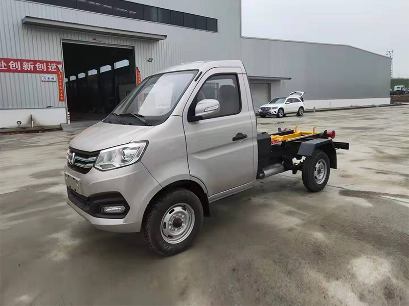 3方勾臂垃圾車-長安